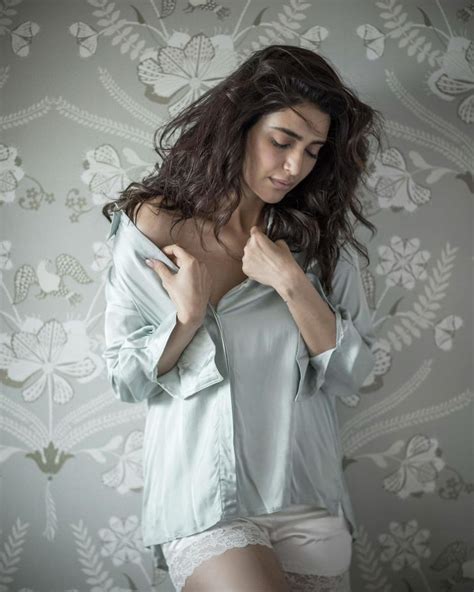 karishma tanna instagram